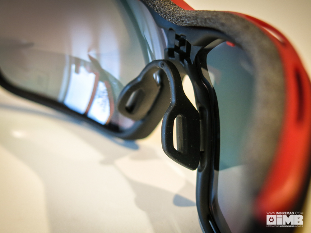 The multi position nose bridge has 4 different settings to ensure a perfect fit!