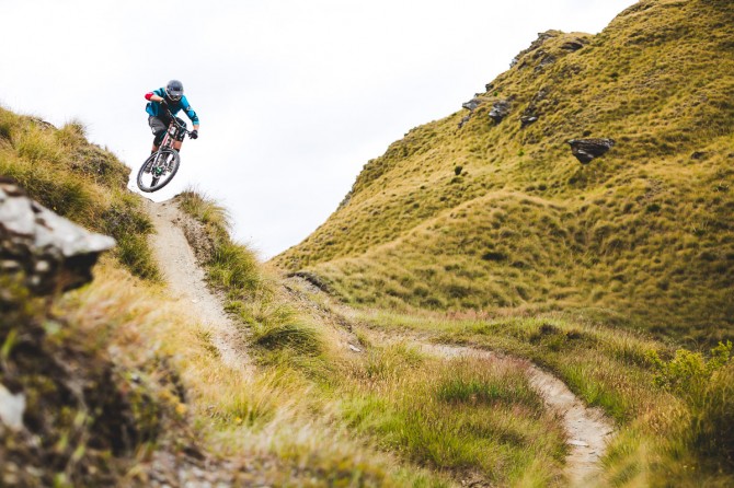 8bb792b3-c73f-4697-8dac-f1b39edd9797