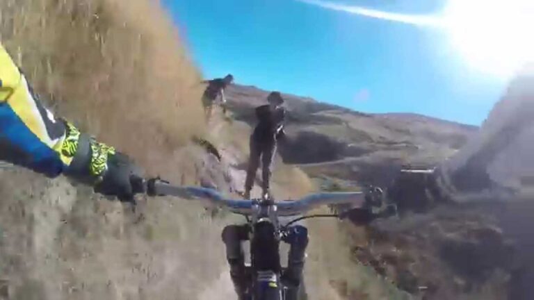 Wyn Masters Hits lady On DH Course!