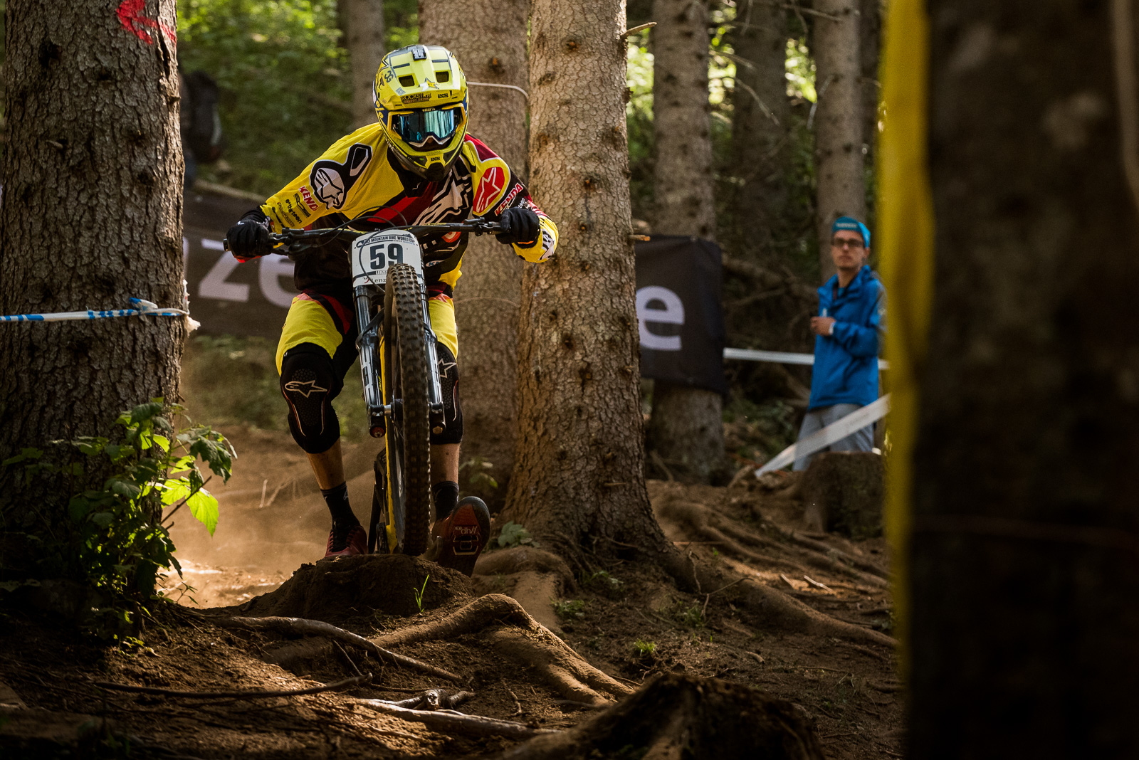 Inside a DH World Cup Mechanic’s Life I Lenzerheide - Polygon UR