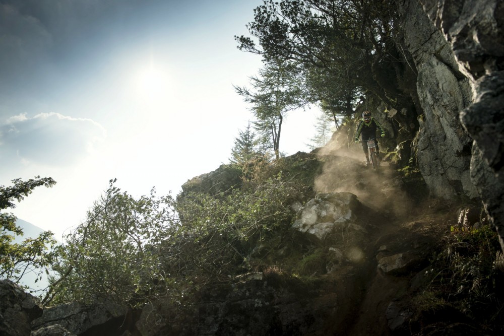 P-20141125-00123_News