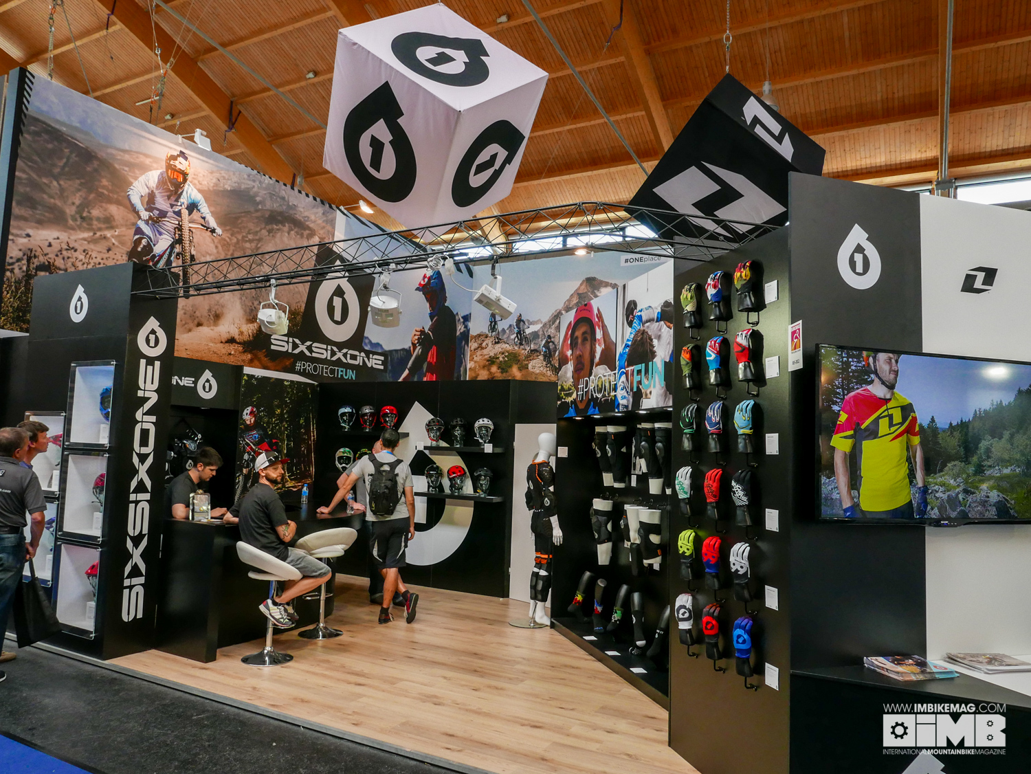 The SixSixOne Stand with the new protection range!