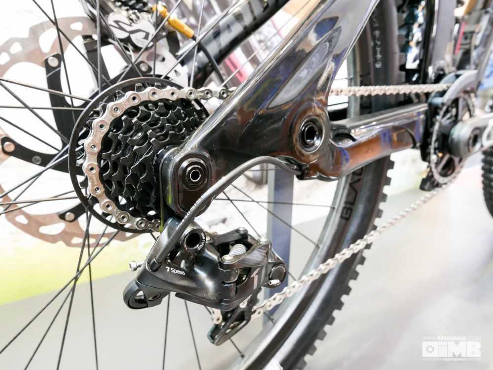 Dropouts that are tighter than Goldmember's pants...