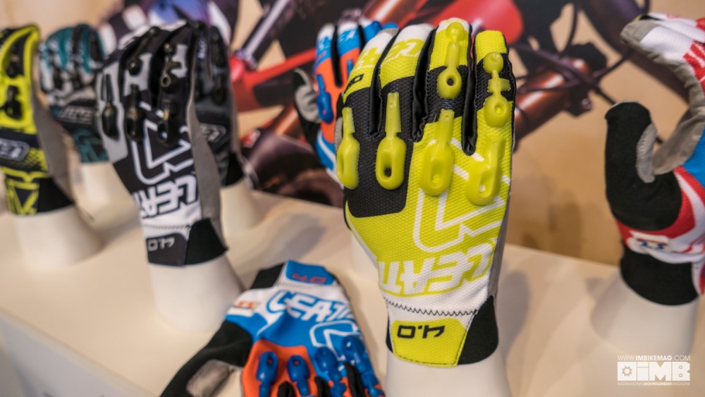 The all new DBX 4.0 gloves...