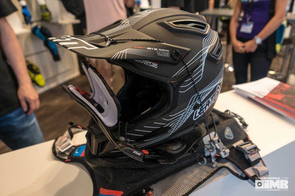 Neck brace and a full face? No problem with the DBX Enduro WP from Leatt!