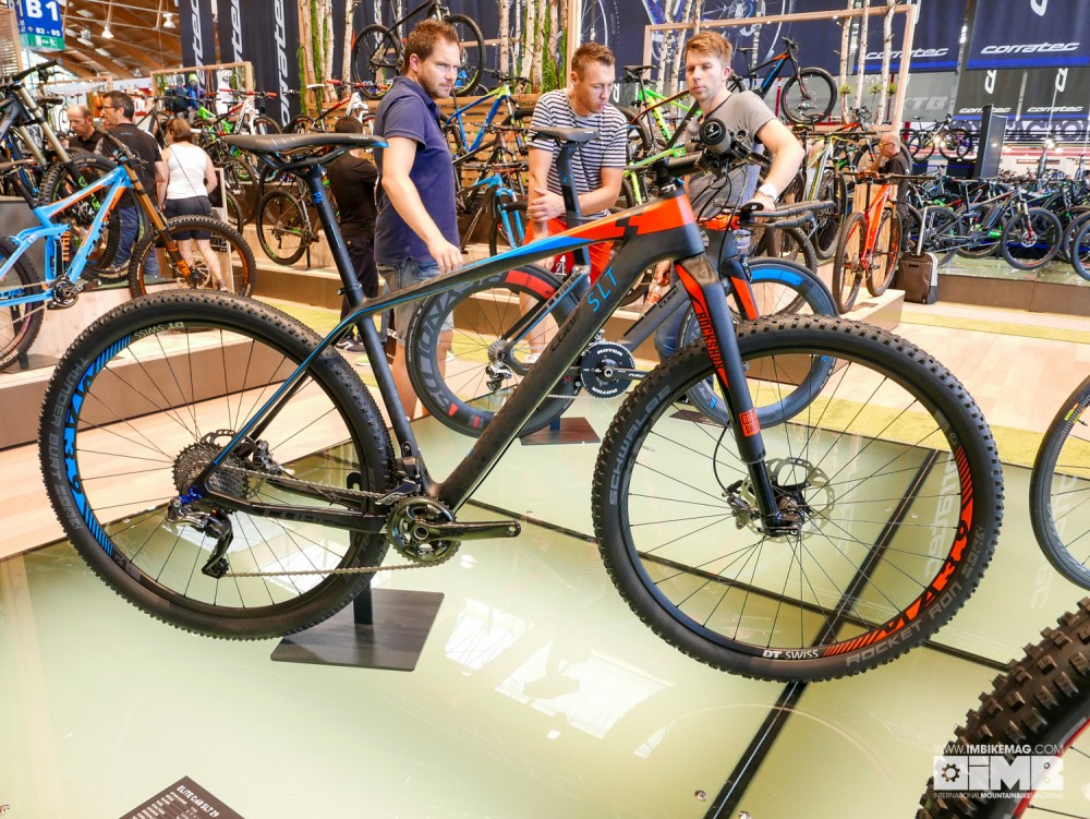 The new carbon tech is used throughout the range, here is the Elite C-68 SLT 29