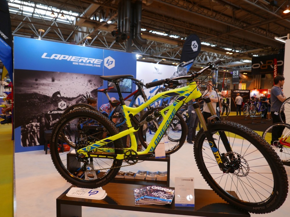 The new 2016 bikes from Lapierre are on display, the 2016 Spicy is looking HOT!