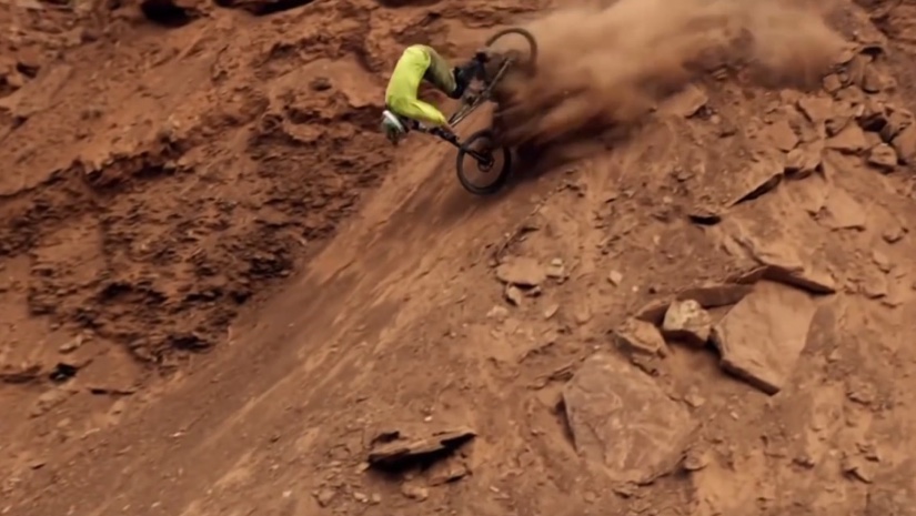 #WipeoutWednesdays - Top 10 Downhill Mountain Bike Crashes