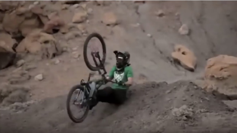 #WipeoutWednesdays - Ultimate Mountain Bike Fails 2015 (v4)