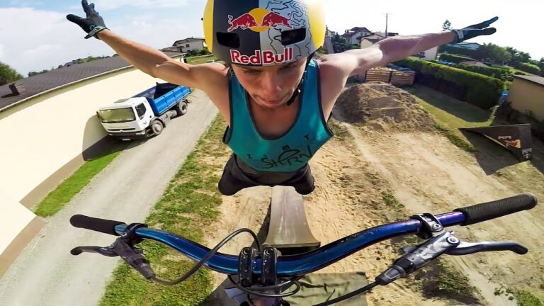 GoPro: Backyard Freeride With The Godziek's