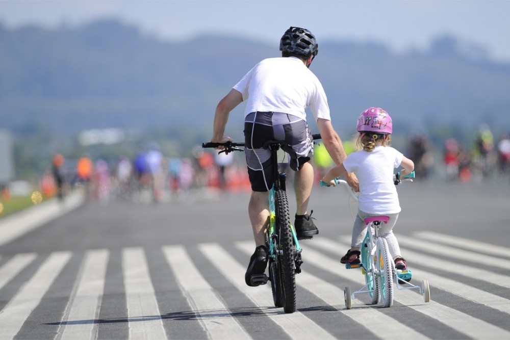 Ride the Runway - all ages, all sizes, all bikes (Allan Ure, Photos4Sale)