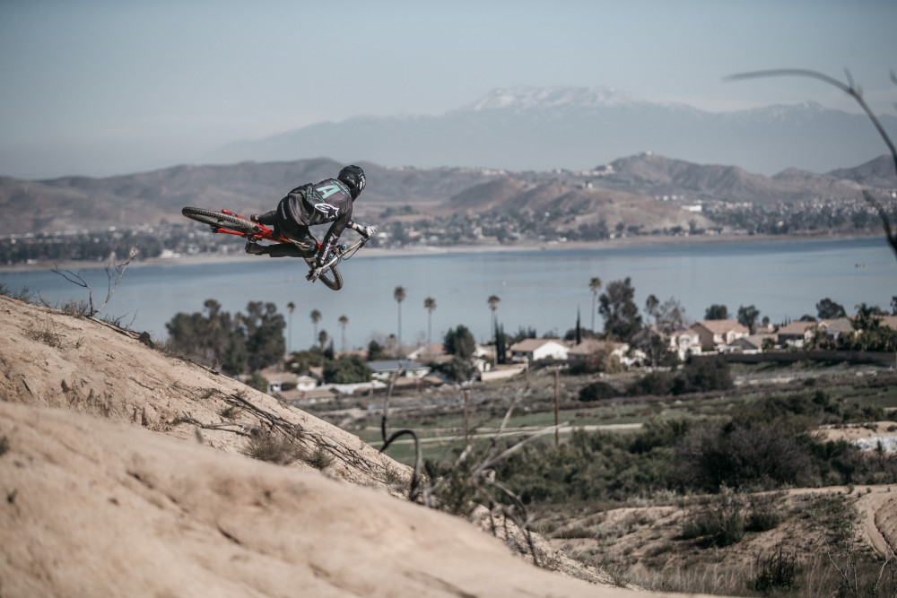 Aaron's team mate is the youngster Angel Suarez. Ale di Lullo