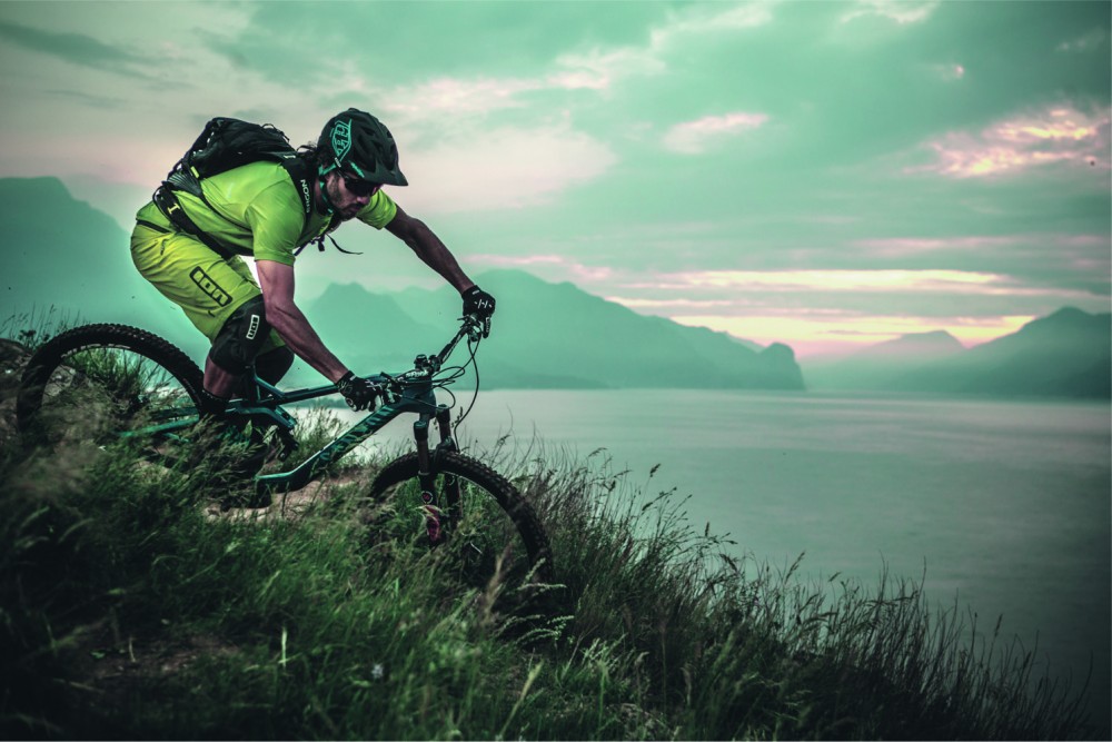 ION-TeeSS-Strait_BikeshortVertex_RobJ_byAleDiLullo_4