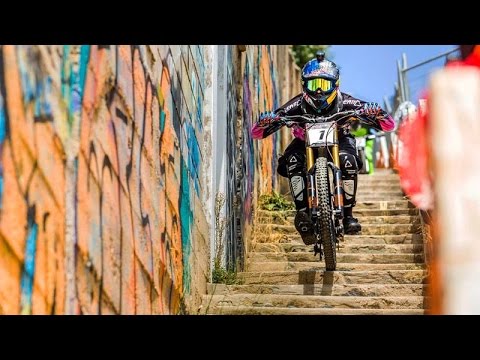 Urban Mountain Bike Racing In the Streets of Valparaíso