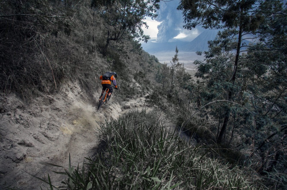 201604-KURT SORGE- BROMO MOUNT- by Rob Dunnet-2
