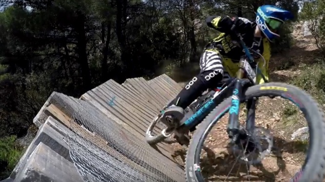 Gravity Freaks - In The Know - Jim Panagiotaras