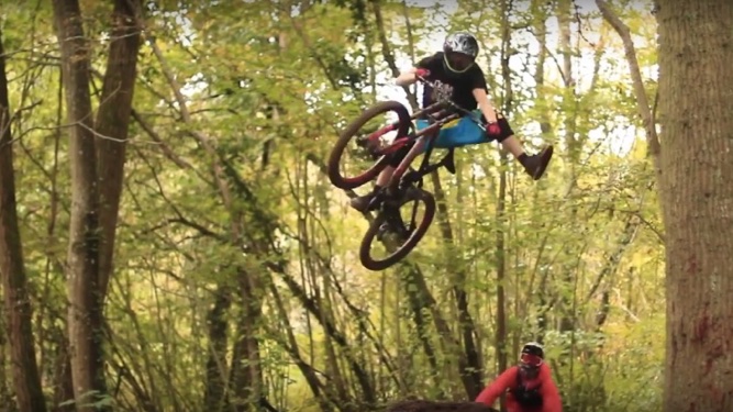 Bastien Momy et Clément Emilienne | Meigneux Bikepark RAW