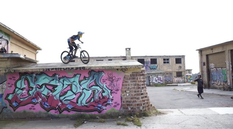 Phil Atwill: End of Season Mashup 2016 - Propain Dirt Zelvy