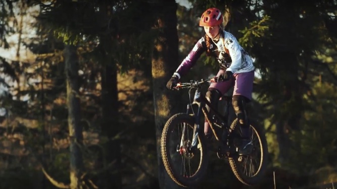 Female Riders Race Team - On Scottish Soil