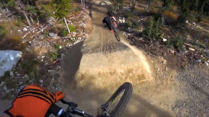 Action Cam | Thomas Vanderham & Brett Rheeder Follow Cam in 4K! | Sony