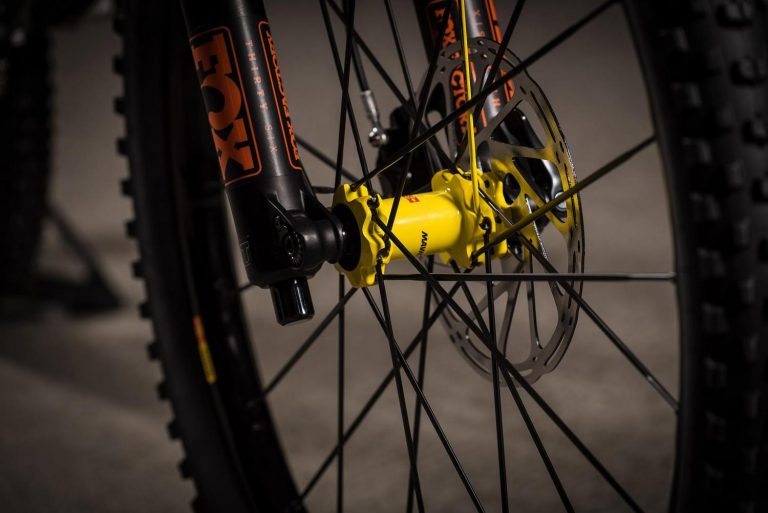 The Commencal A La Carte Program