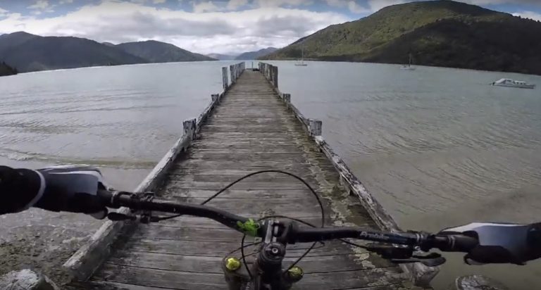 NZ Enduro 2017: Last Day Of Racing In The Wet Jungle - I LIKE IT SLIPPERY - CG VLOG #92