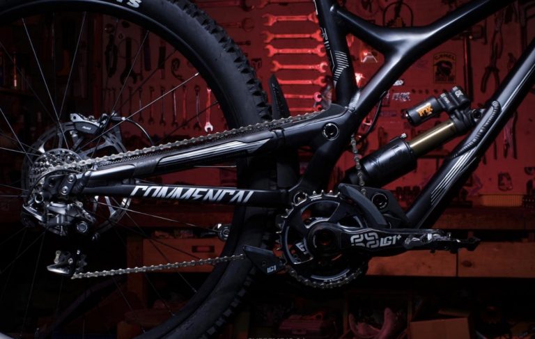 Amaury Pierron - Supreme DH V4.2