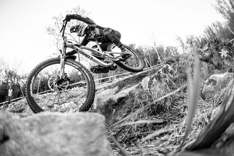 Commencal in Lourdes: Successful Qualifications All Round!