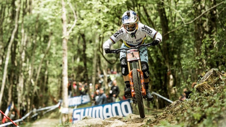 Rachel Atherton's Dominating 1st Place Run | UCI Mountain Bike World Cup 2017