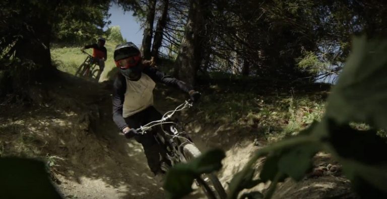 Kristof Lenssens & Antoine Buffart Shred Champéry's WC Track