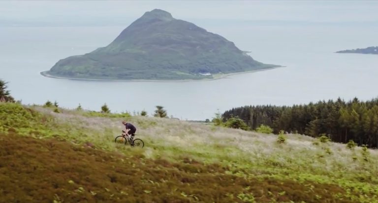 Chris Akrigg: The Guide Raw