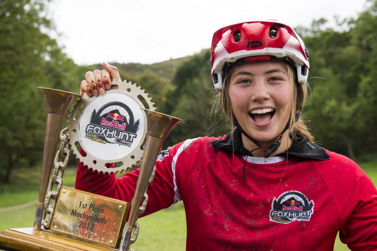 Red Bull Foxhunt 2017: Millie Johnset Storms to Victory