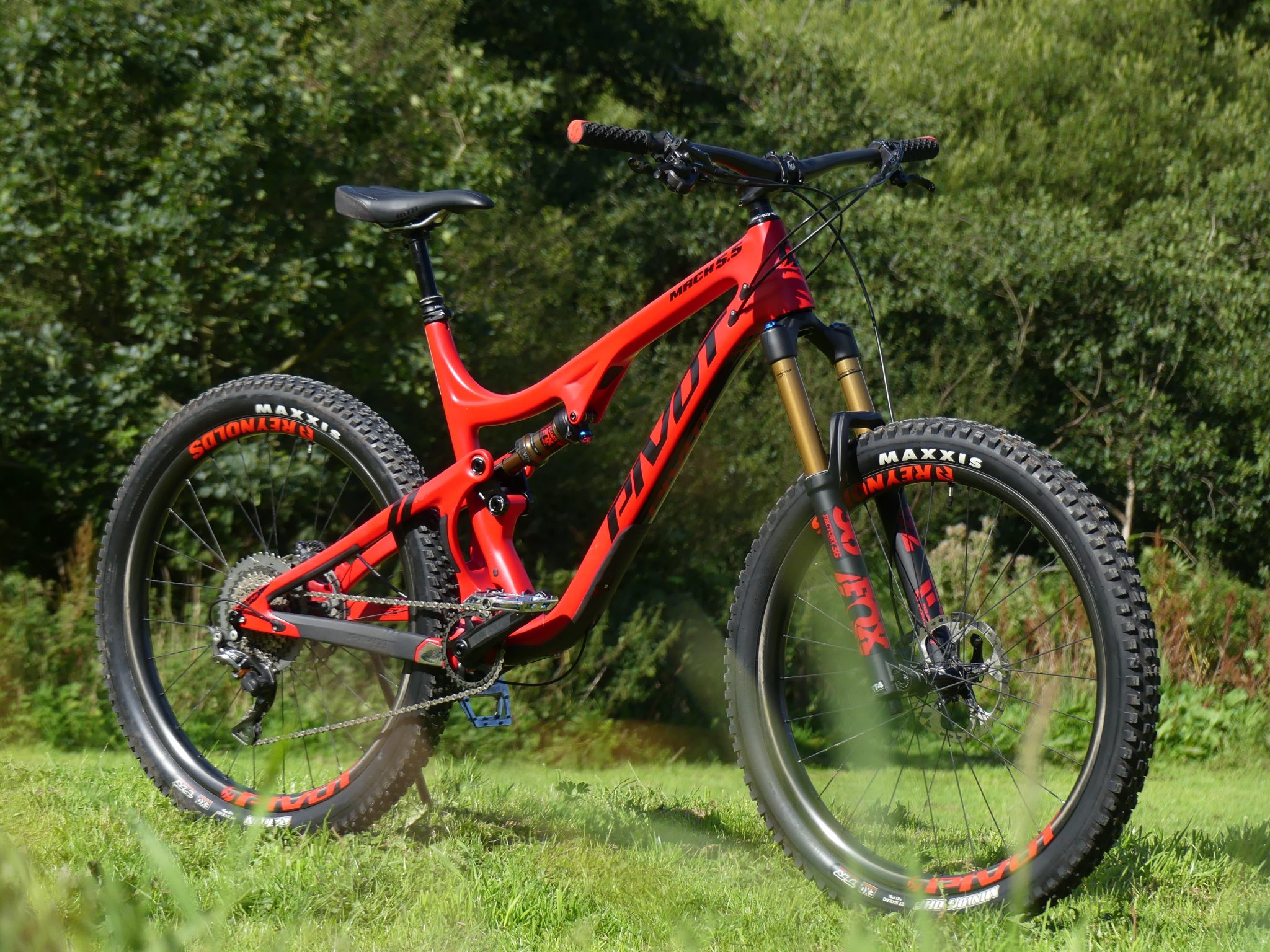 2019 pivot mach 5.5