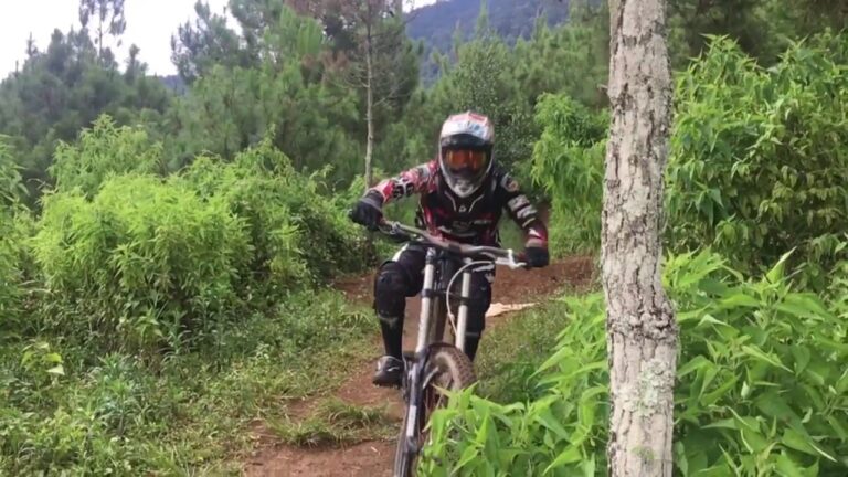 #WipeoutWednesdays: Mountain Bike Fails - Part 29