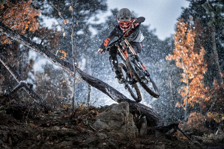 Commencal: Build a Bigger Future