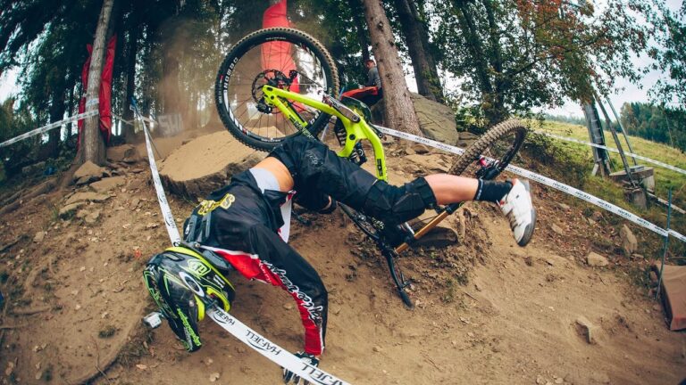 #WipeoutWednesdays: Crash Compilation | Fails | MTB Downhill And Freeride [HD]