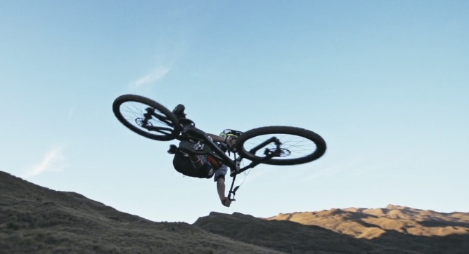 DEITY: Knuckleduster with Sam Blenkinsop
