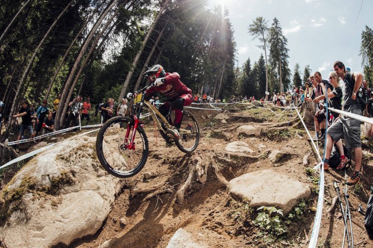 Pierron and Seagrave Clinch Classic Wins on 'Toughest' Downhill Track