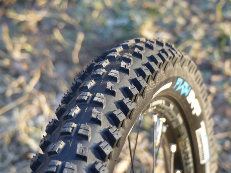 Mountain Bike Reviews - VEE Tire Co Flow Snap 2018