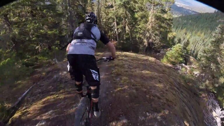 Yoann Barelli and Remy Metailler in BC