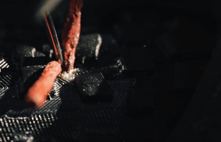 How To Best Fix A Tubeless Puncture | The #MTBminute