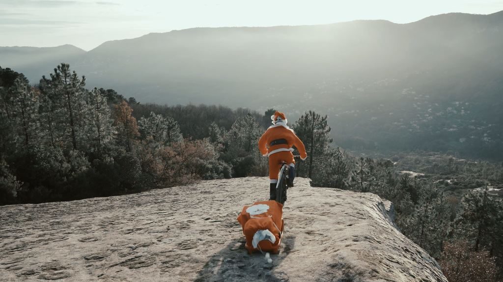 Badass Santa Claus MTB - Nico Vouilloz