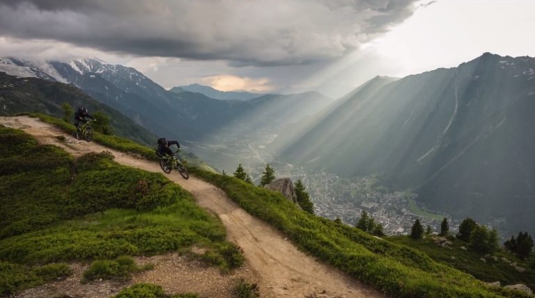 Yeti Cycles: Photo Vagabond