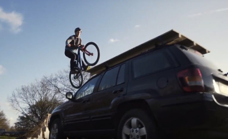 Riding On My Car - Urban MTB Freeride