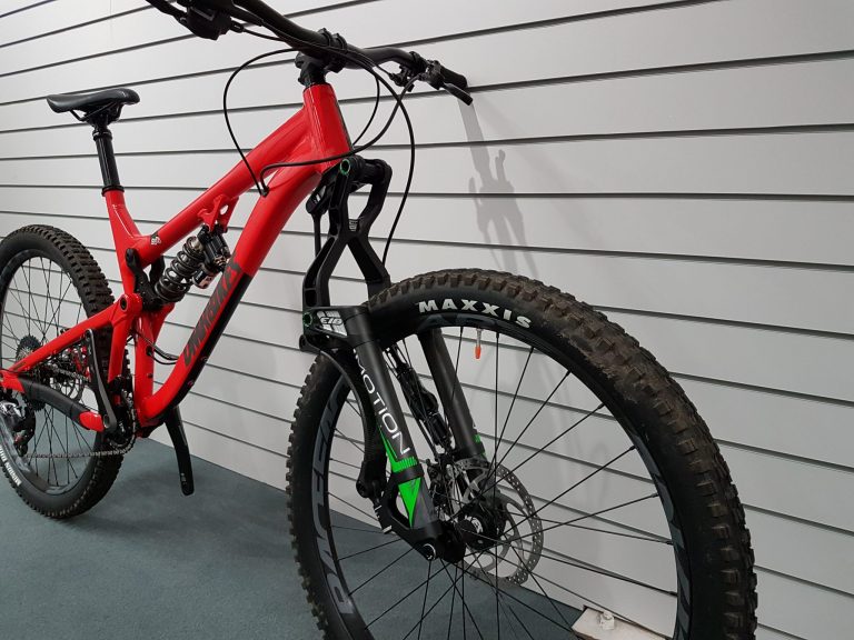 Just Landed: Schwalbe, Kenda, One-Up, Tannus and Motion