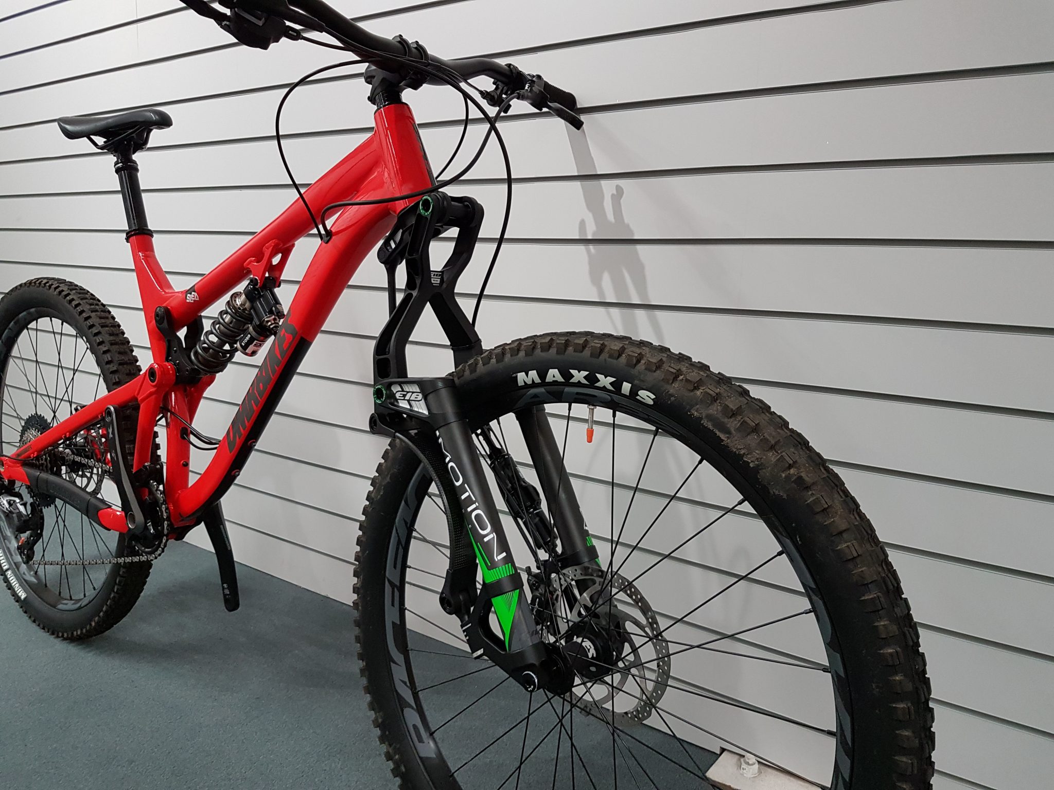 Just Landed: Schwalbe, Kenda, One-Up, Tannus and Motion
