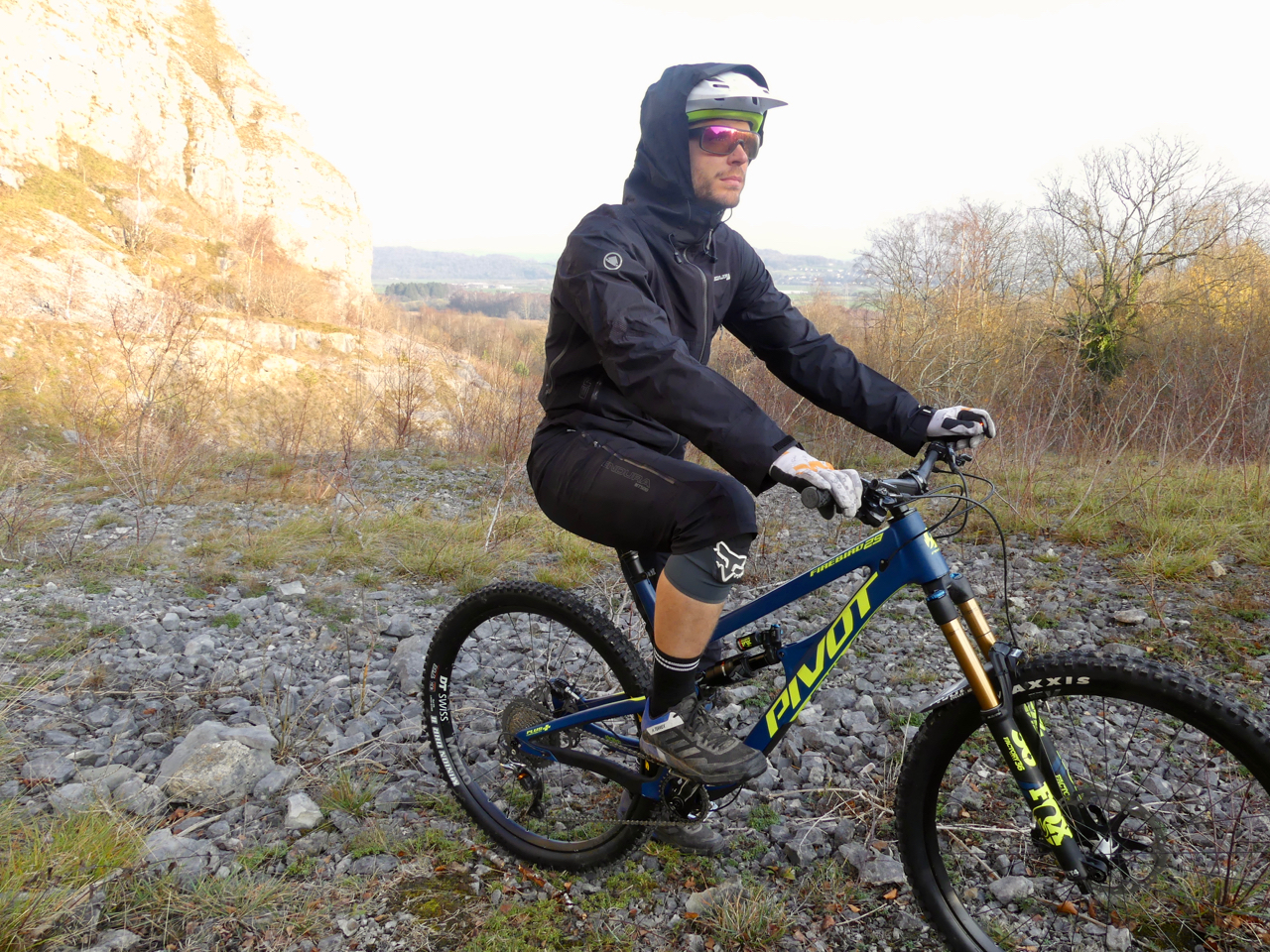 Endura Mt500 Waterproof Suit 19 Mountain Bike Reviews Clothing Jackets Imb Free Mountain Bike Magazine Online