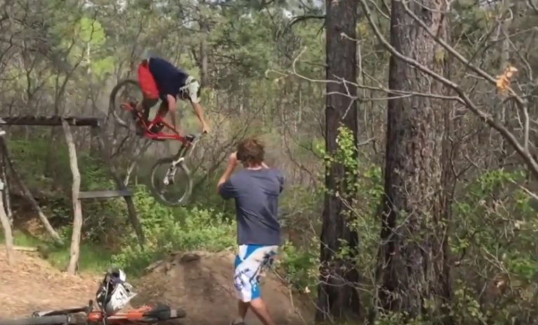 #WipeoutWednesdays: MTB Fail Compilation 2019
