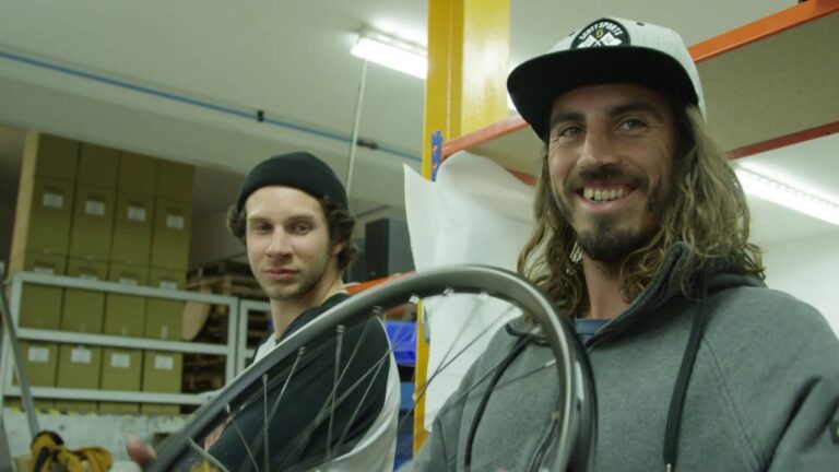 Hope Technology | Nico Vink, Makken and Vinny T visit the Hope Factory