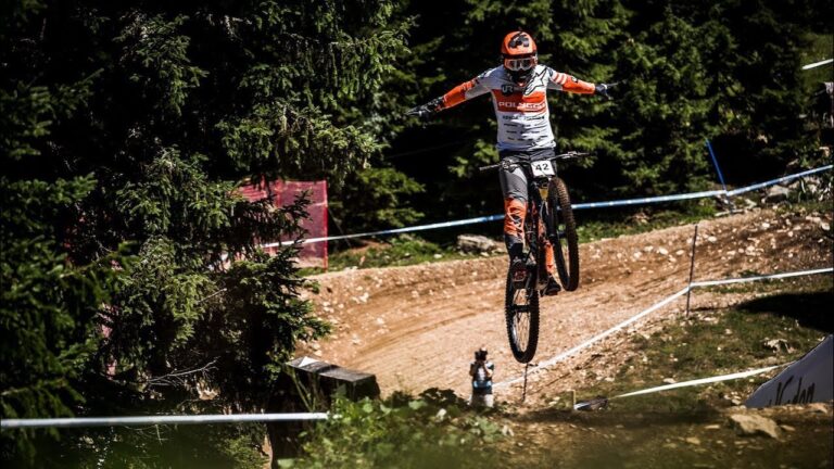 Polygon UR Team at Lenzerhedie DH WC 2019 - Riding Smart